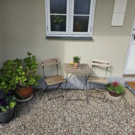 A Med Dejlig Gardhave Pa Thuro Kaeledyr Er Ikke Gratis Og Skal Tilfojes سفينبورغ