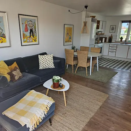 A Med Dejlig Gardhave Pa Thuro Kaeledyr Er Ikke Gratis Og Skal Tilfojes * سفينبورغ