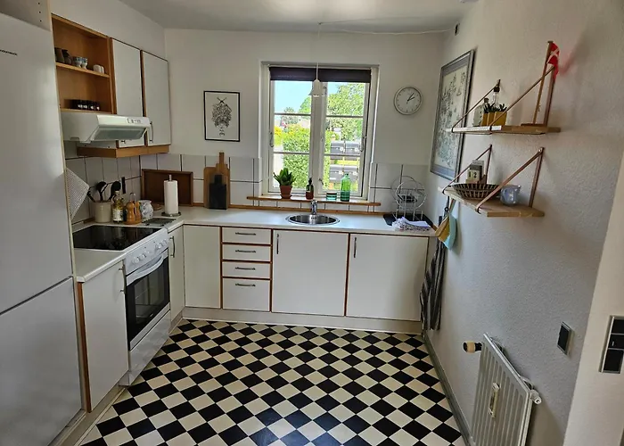 アパート A Med Dejlig Gardhave Pa Thuro Kaeledyr Er Ikke Gratis Og Skal Tilfojes