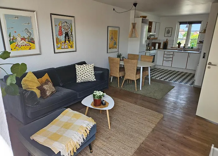 A Med Dejlig Gardhave Pa Thuro Kaeledyr Er Ikke Gratis Og Skal Tilfojes * スベンボー